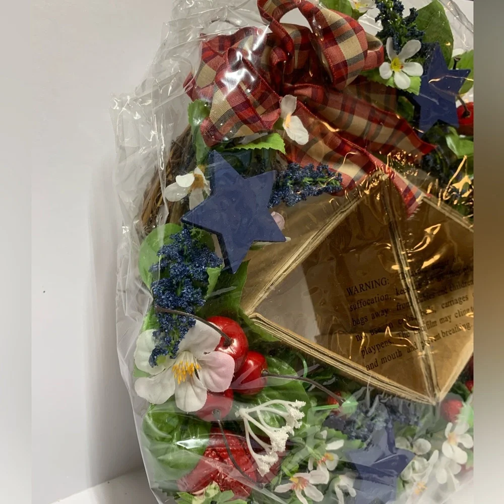 Vintage Avon Gift Collection Americana Patriotic Wreath NIB HTF 2002